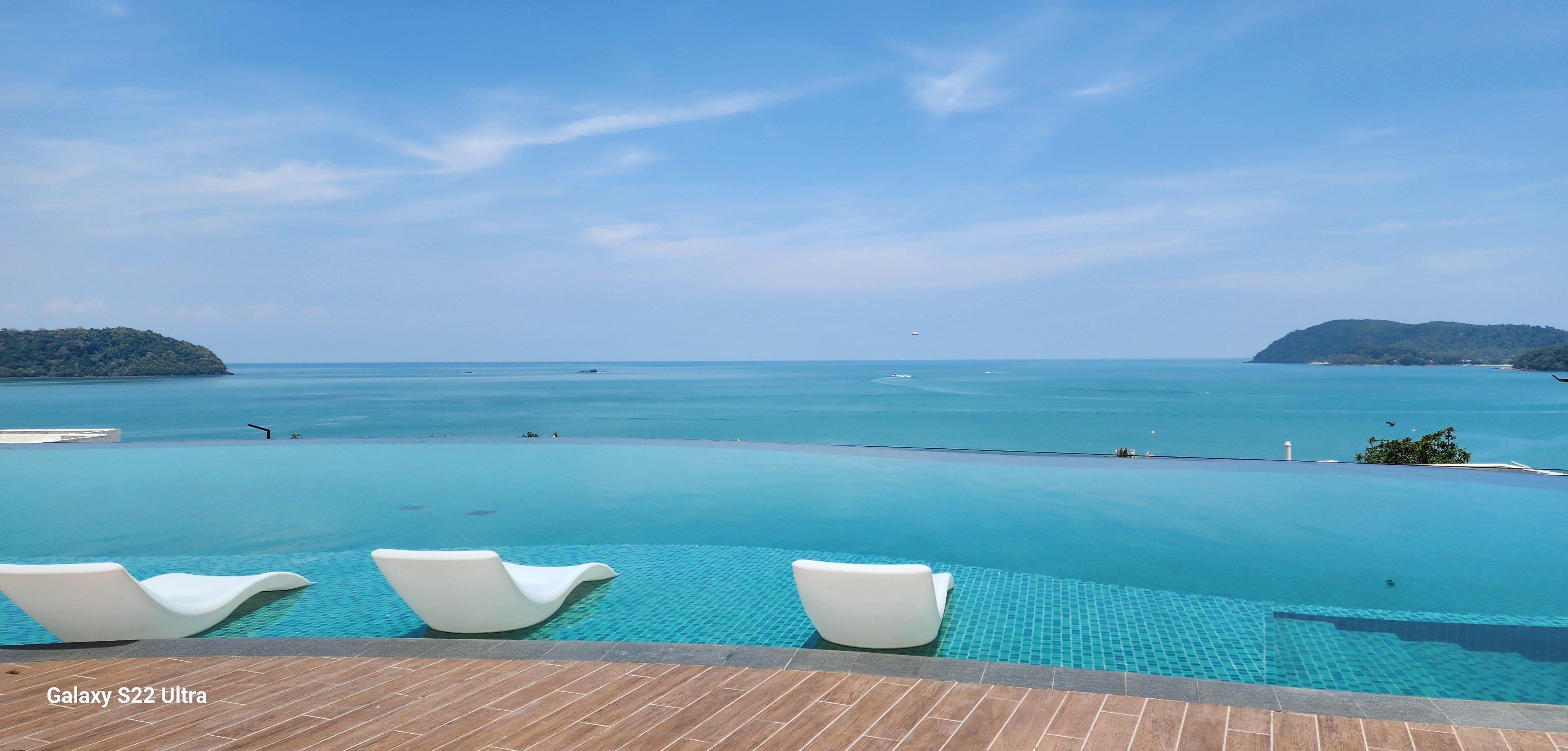 Infinity pool
